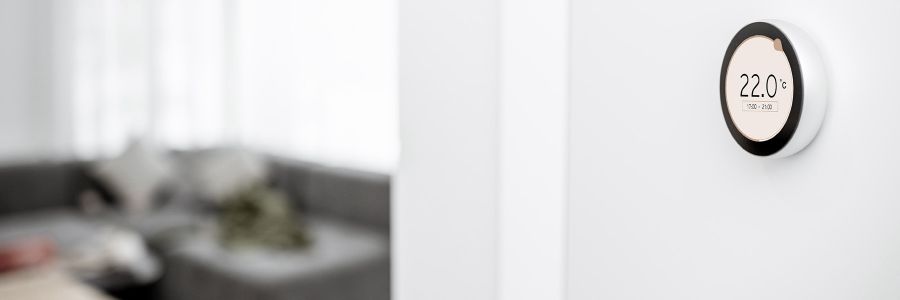 Moderner Thermostat auf 22 GRad eingestellt